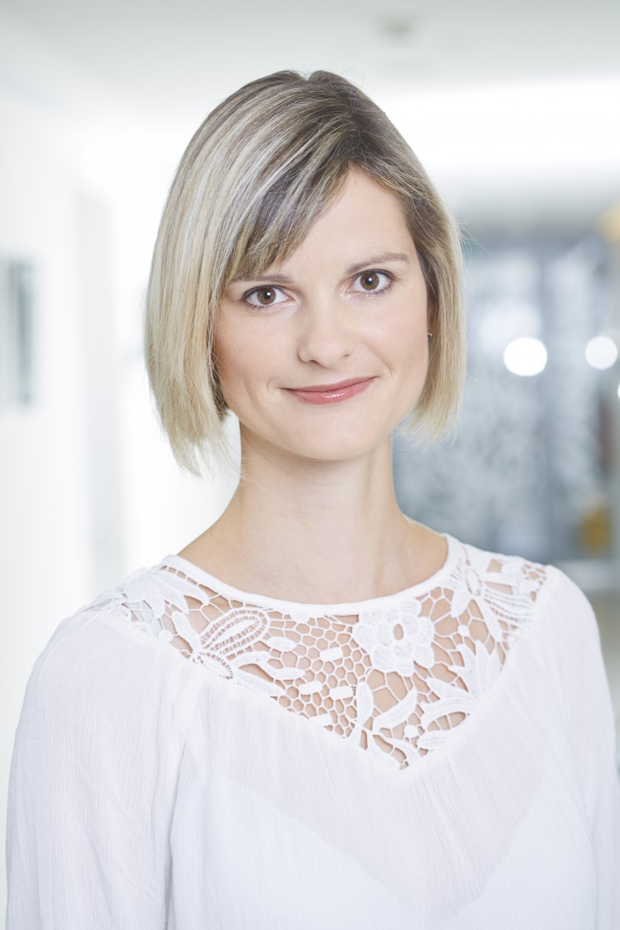 Dr. Barbora Jónová